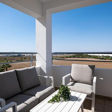 The Saline Views Makenzy Apartment Larnaca Luaran gambar