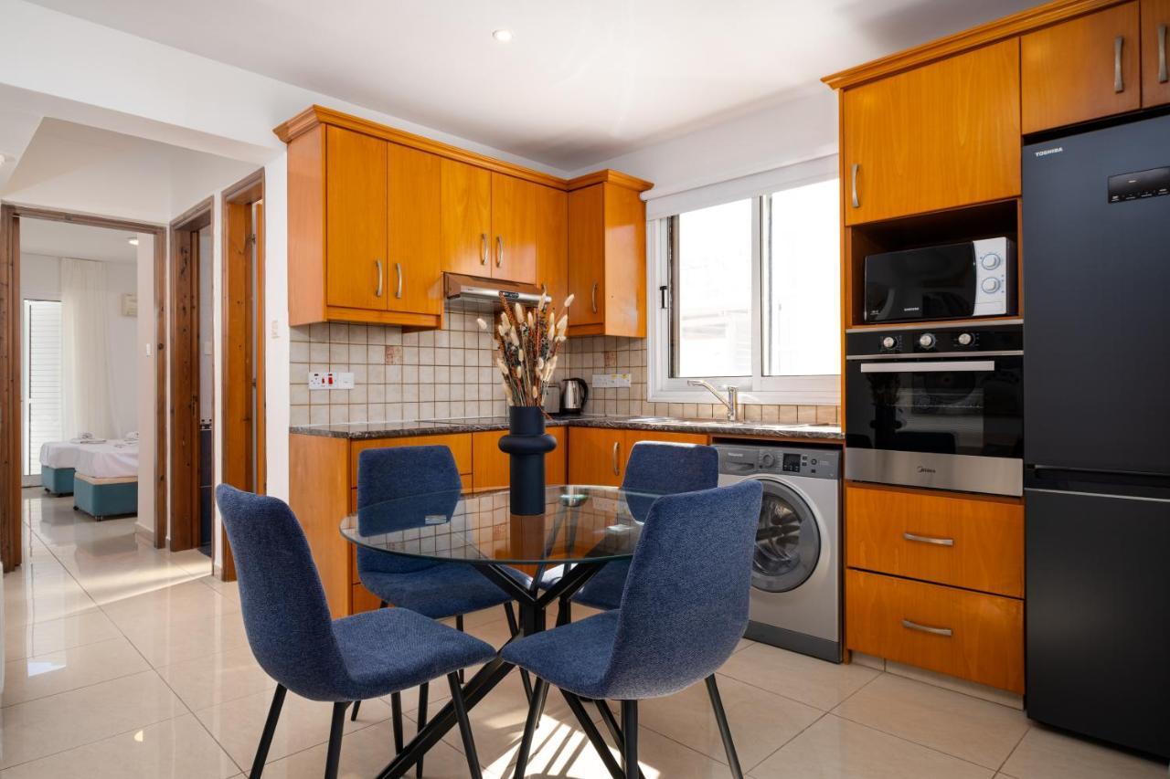 The Saline Views Makenzy Apartment Larnaca Luaran gambar