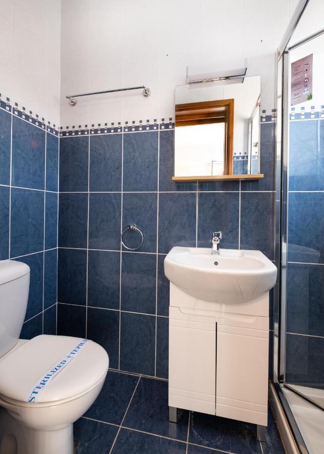 The Saline Views Makenzy Apartment Larnaca Luaran gambar