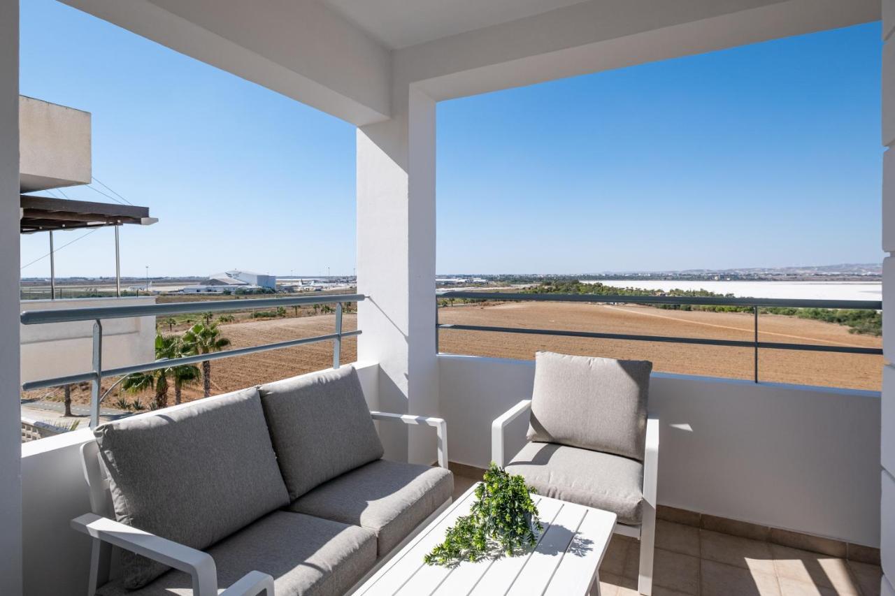 The Saline Views Makenzy Apartment Larnaca Luaran gambar